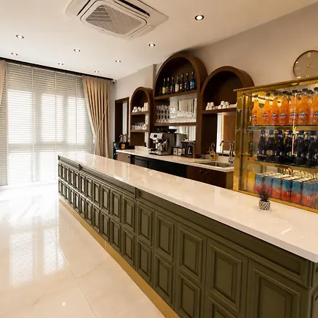 Nearest Airport Hotell 3*