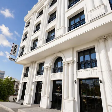 Nearest Airport Hotell